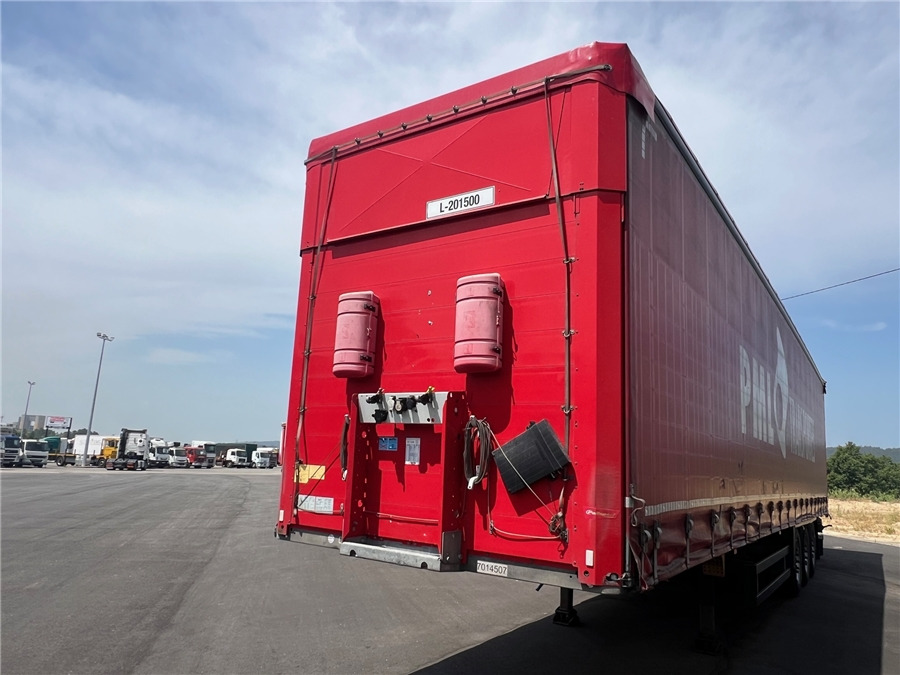 SCHMITZ CARGOBULL SCB-S3T TETO ELEVAR - Semi-reboque de lona: foto 2 SCHMITZ CARGOBULL SCB-S3T TETO ELEVAR - Semi-reboque de lona: foto 2
