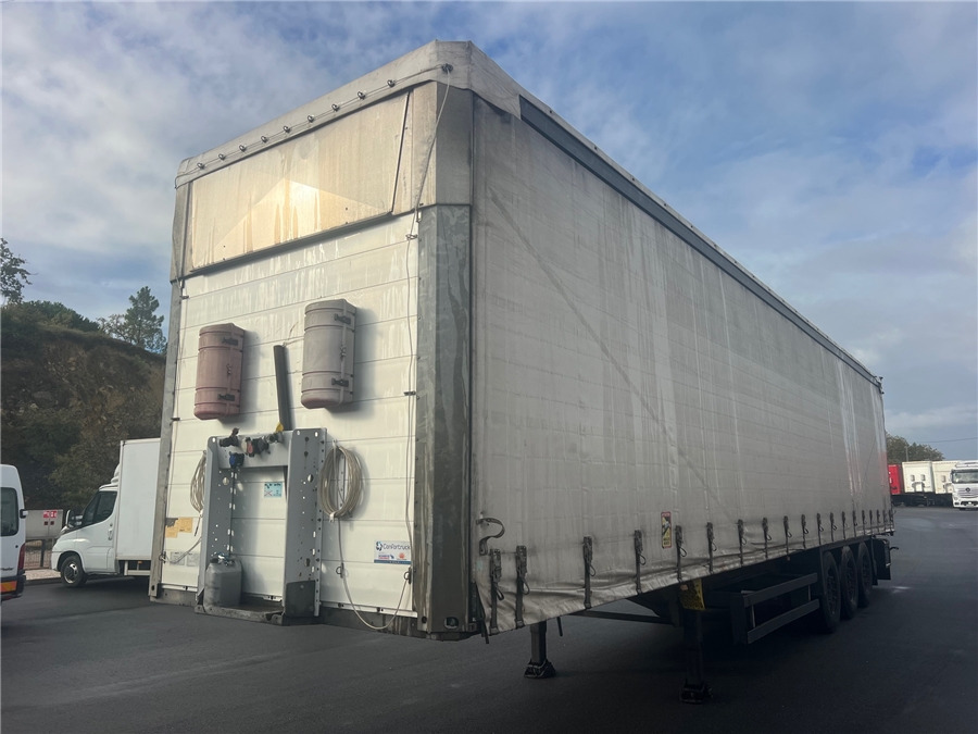 SCHMITZ S01 - Semi-reboque de lona: foto 3 SCHMITZ S01 - Semi-reboque de lona: foto 3