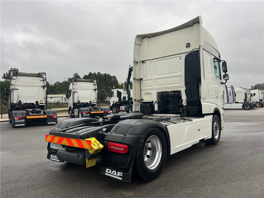 DAF XF 530 Retarder / Airparkoll - Tractor: foto 4 DAF XF 530 Retarder / Airparkoll - Tractor: foto 4