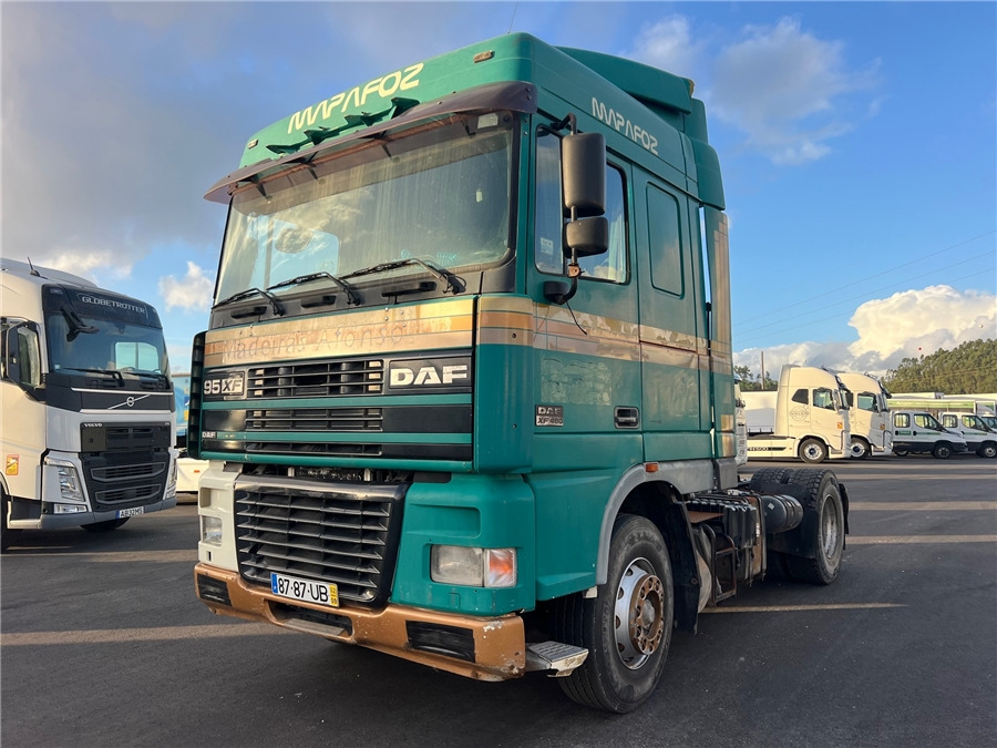 DAF XF95/480 Manual gear - Tractor: foto 1 DAF XF95/480 Manual gear - Tractor: foto 1