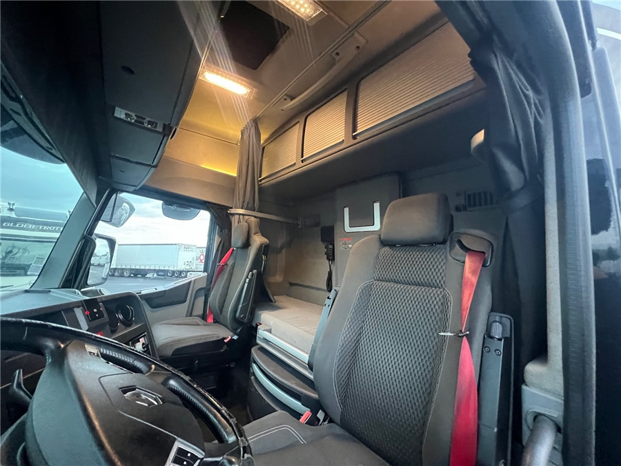 Locação financeira de Renault T 520 HIGHCAB Renault T 520 HIGHCAB: foto 12