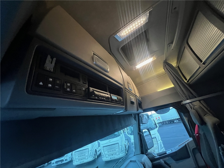 Locação financeira de Renault T 520 HIGHCAB Renault T 520 HIGHCAB: foto 14