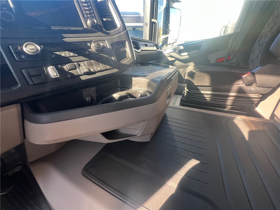 Locação financeira de Scania R450 / RETARDER Scania R450 / RETARDER: foto 18 Locação financeira de Scania R450 / RETARDER Scania R450 / RETARDER: foto 18