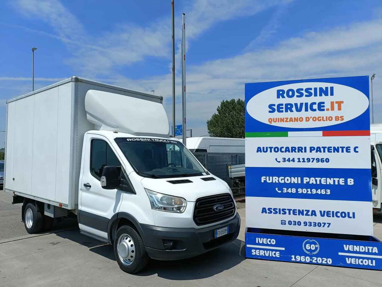 FORD TRANSIT FURGONATO BOX - Carrinha de contentor: foto 1 FORD TRANSIT FURGONATO BOX - Carrinha de contentor: foto 1