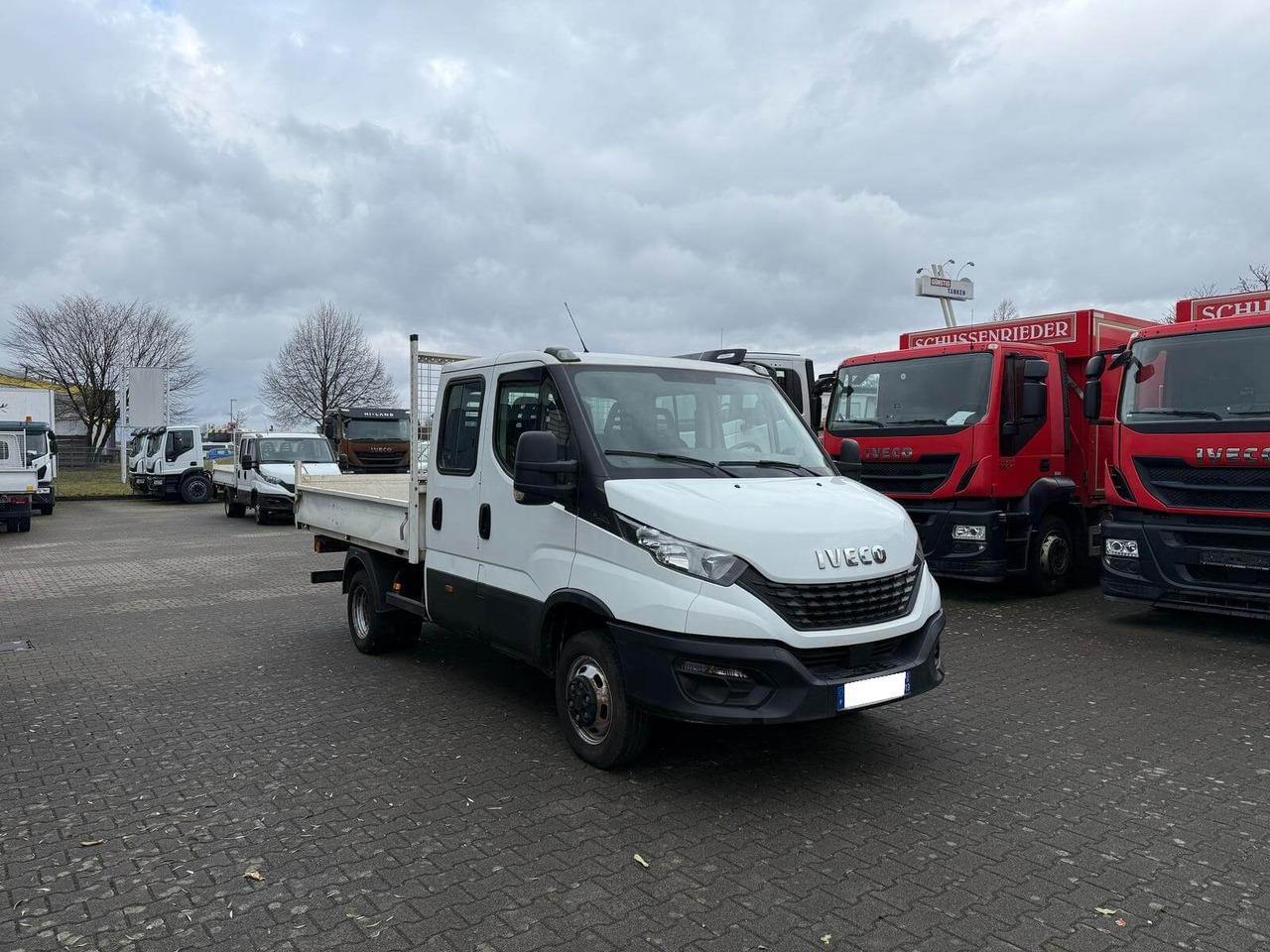 IVECO DAILY 35C14 DOPPIA CABINA RIBALTABILE 3.0 - Carrinha basculante: foto 1 IVECO DAILY 35C14 DOPPIA CABINA RIBALTABILE 3.0 - Carrinha basculante: foto 1