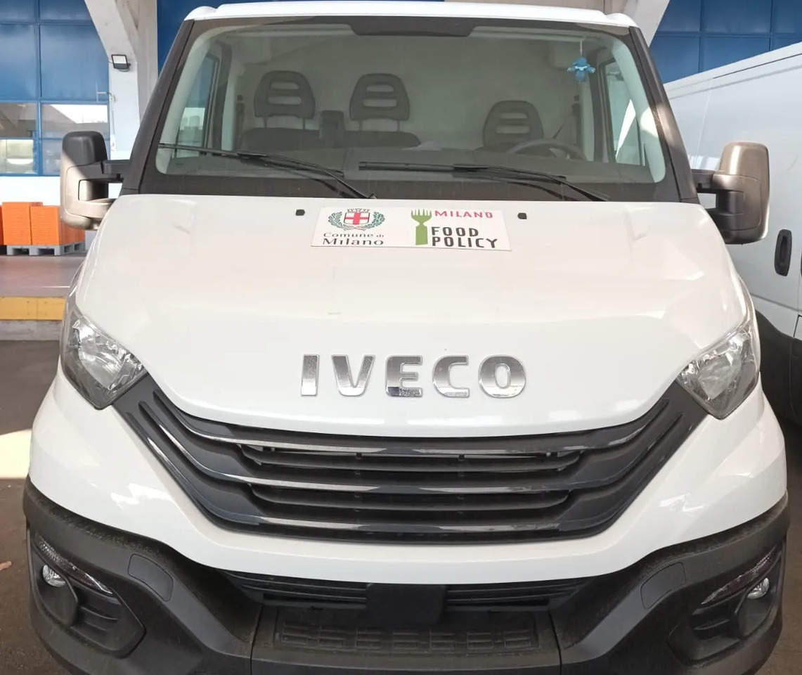 IVECO DAILY 35C14 L1H1 CNG METANO 3.0 - Furgão: foto 1 IVECO DAILY 35C14 L1H1 CNG METANO 3.0 - Furgão: foto 1