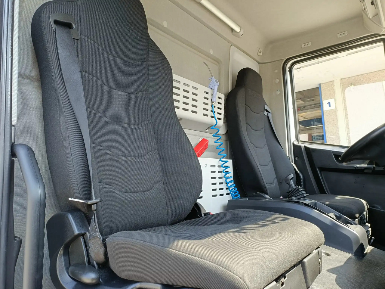 IVECO EUROCARGO 120E19P - Camião chassi: foto 3 IVECO EUROCARGO 120E19P - Camião chassi: foto 3