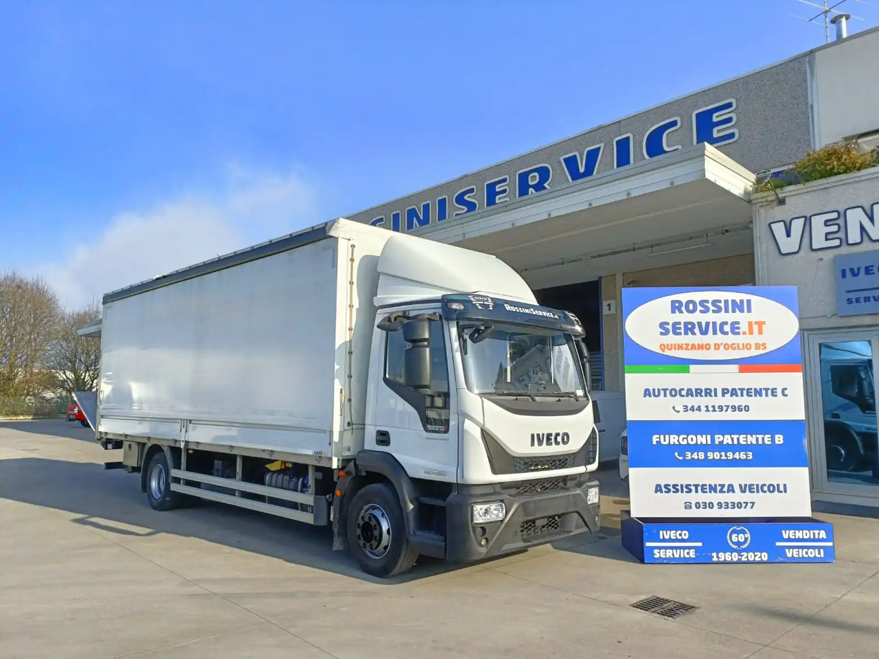 IVECO EUROCARGO 140E28P - Camião de lona: foto 1 IVECO EUROCARGO 140E28P - Camião de lona: foto 1