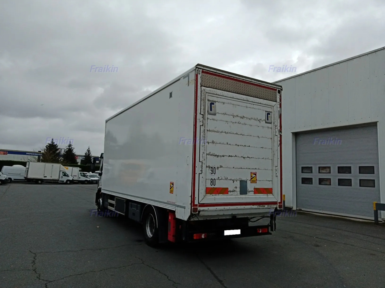 IVECO EUROCARGO 180EL32P EURO 6 - Camião furgão: foto 2 IVECO EUROCARGO 180EL32P EURO 6 - Camião furgão: foto 2