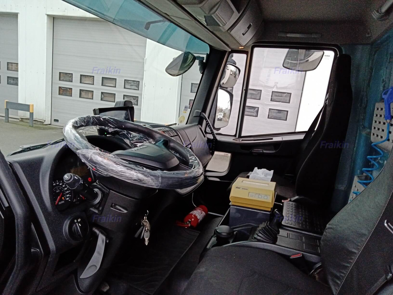 IVECO EUROCARGO 180EL32P EURO 6 - Camião furgão: foto 3 IVECO EUROCARGO 180EL32P EURO 6 - Camião furgão: foto 3