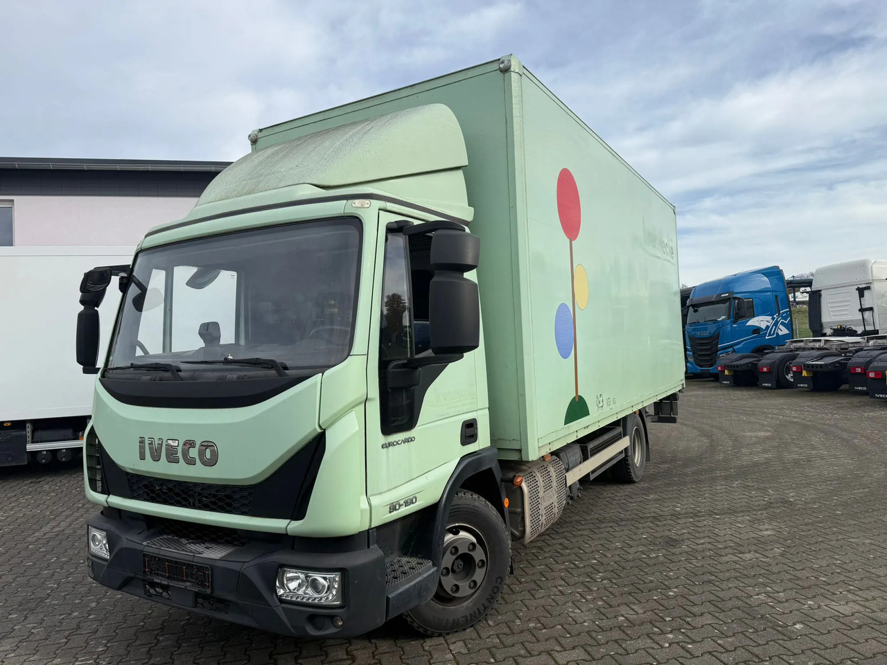 IVECO EUROCARGO 80E19 - Camião furgão: foto 1 IVECO EUROCARGO 80E19 - Camião furgão: foto 1