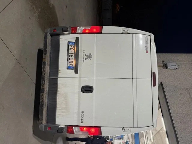 PEUGEOT BOXER FURGONE STANDARD - Furgão: foto 3 PEUGEOT BOXER FURGONE STANDARD - Furgão: foto 3