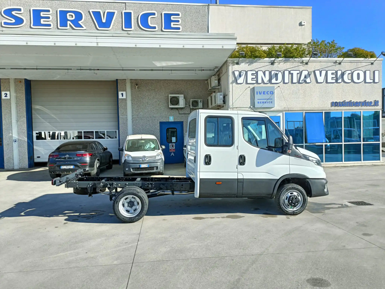 IVECO DAILY 35C16 DOPPIA CABINA 7 POSTI - Veículo comercial: foto 4 IVECO DAILY 35C16 DOPPIA CABINA 7 POSTI - Veículo comercial: foto 4