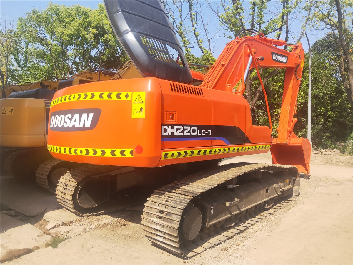 Doosan 220LC-7 - Escavadora de rastos: foto 3 Doosan 220LC-7 - Escavadora de rastos: foto 3