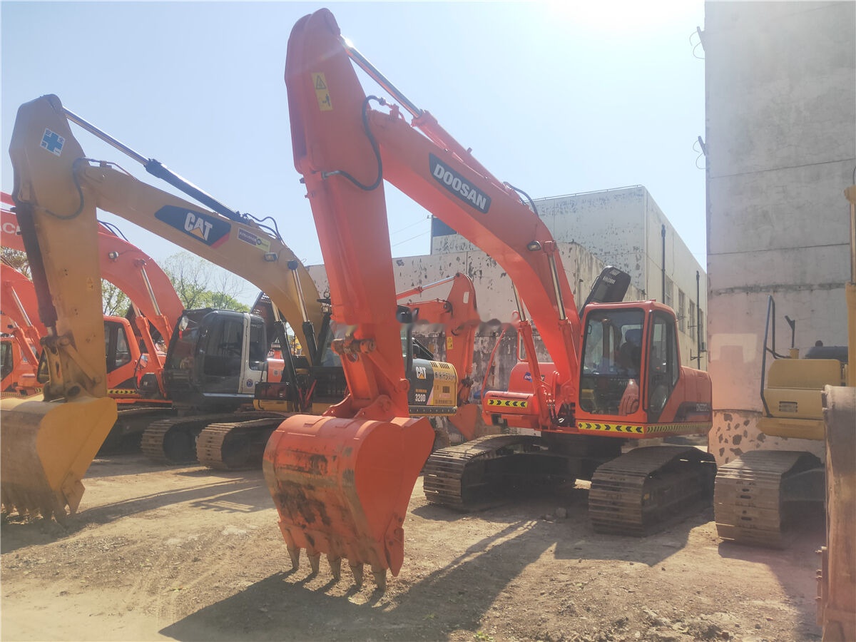 Doosan 220LC-7 - Escavadora de rastos: foto 4 Doosan 220LC-7 - Escavadora de rastos: foto 4