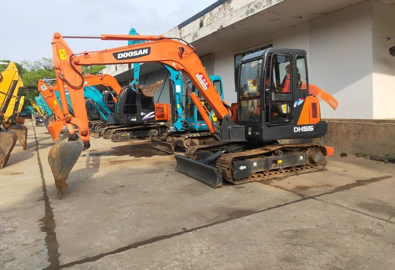 Mini escavadeira Doosan DH55: foto 7