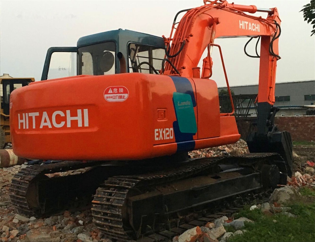 Hitachi EX120-3 - Escavadora de rastos: foto 4 Hitachi EX120-3 - Escavadora de rastos: foto 4