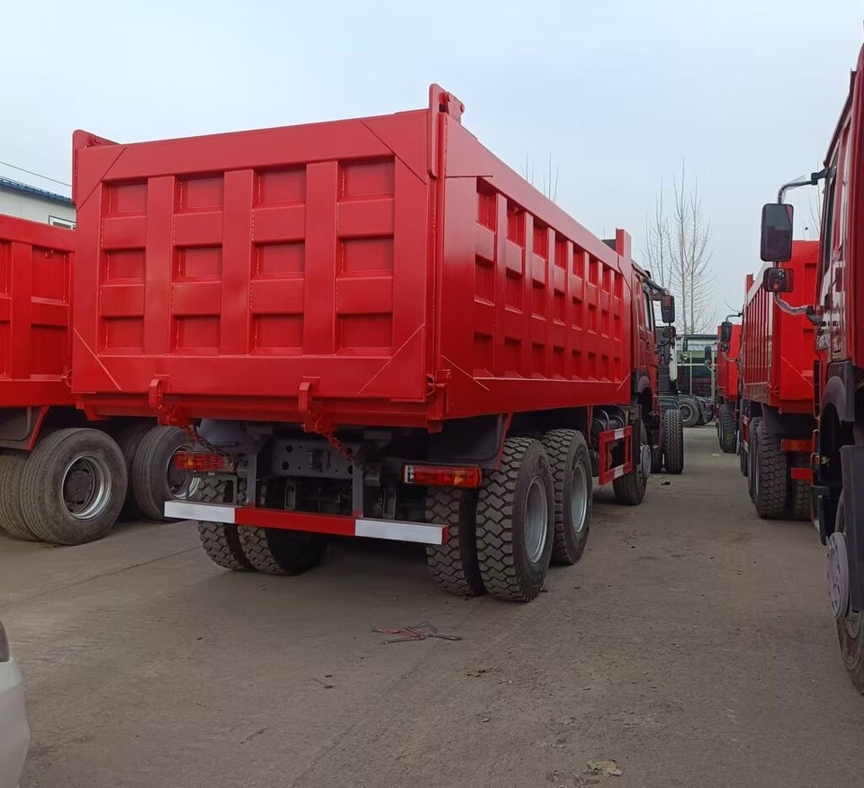 Howo New - Camião basculante: foto 1 Howo New - Camião basculante: foto 1