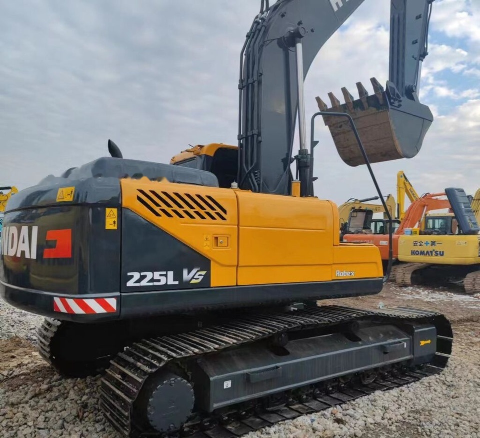 Escavadora de rastos Hyundai R225VS: foto 8