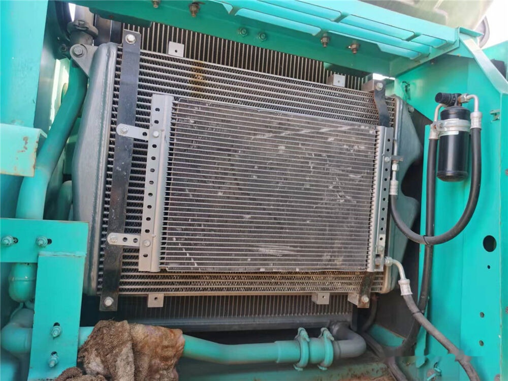 Kobelco SK210 - Escavadora de rastos: foto 1 Kobelco SK210 - Escavadora de rastos: foto 1