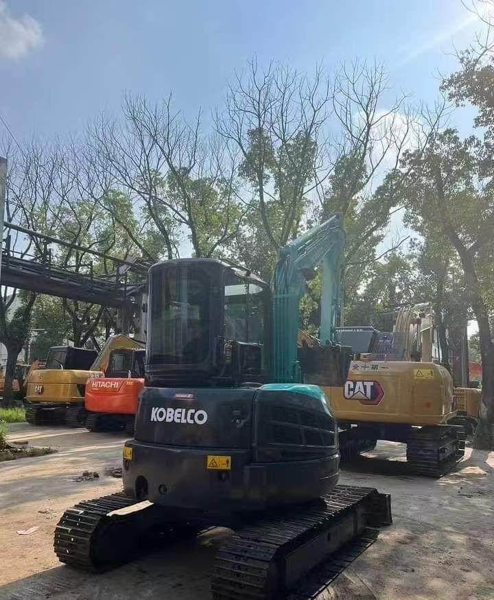 Kobelco SK55 - Mini escavadeira: foto 4 Kobelco SK55 - Mini escavadeira: foto 4