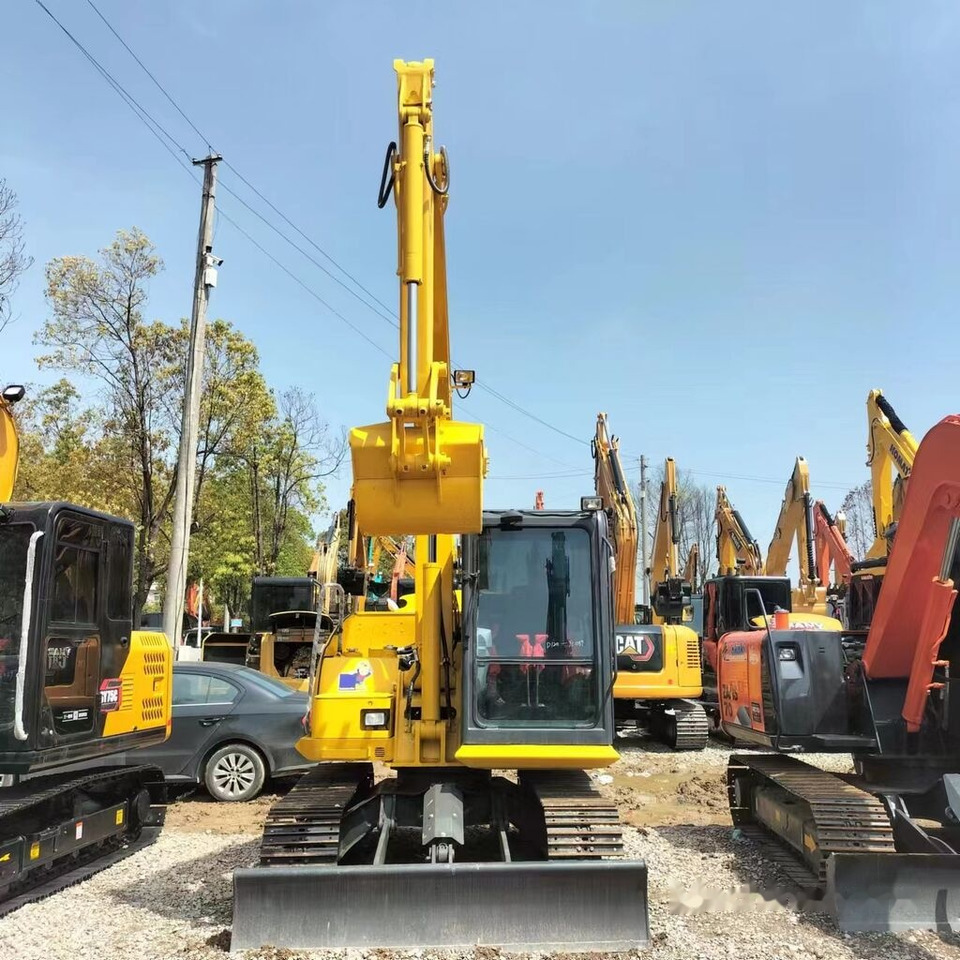 Komatsu PC70 - Escavadora de rastos: foto 1 Komatsu PC70 - Escavadora de rastos: foto 1