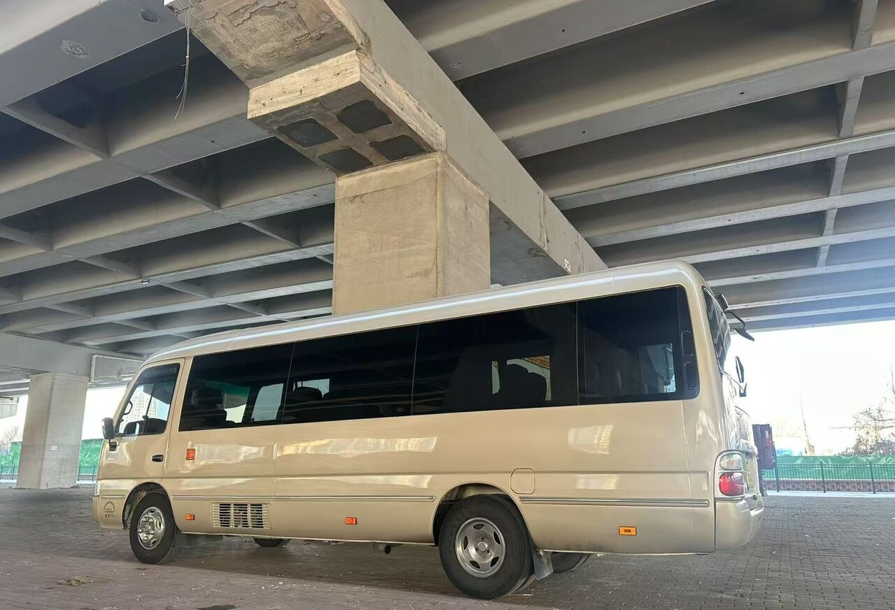 Toyota - Ônibus suburbano: foto 1 Toyota - Ônibus suburbano: foto 1