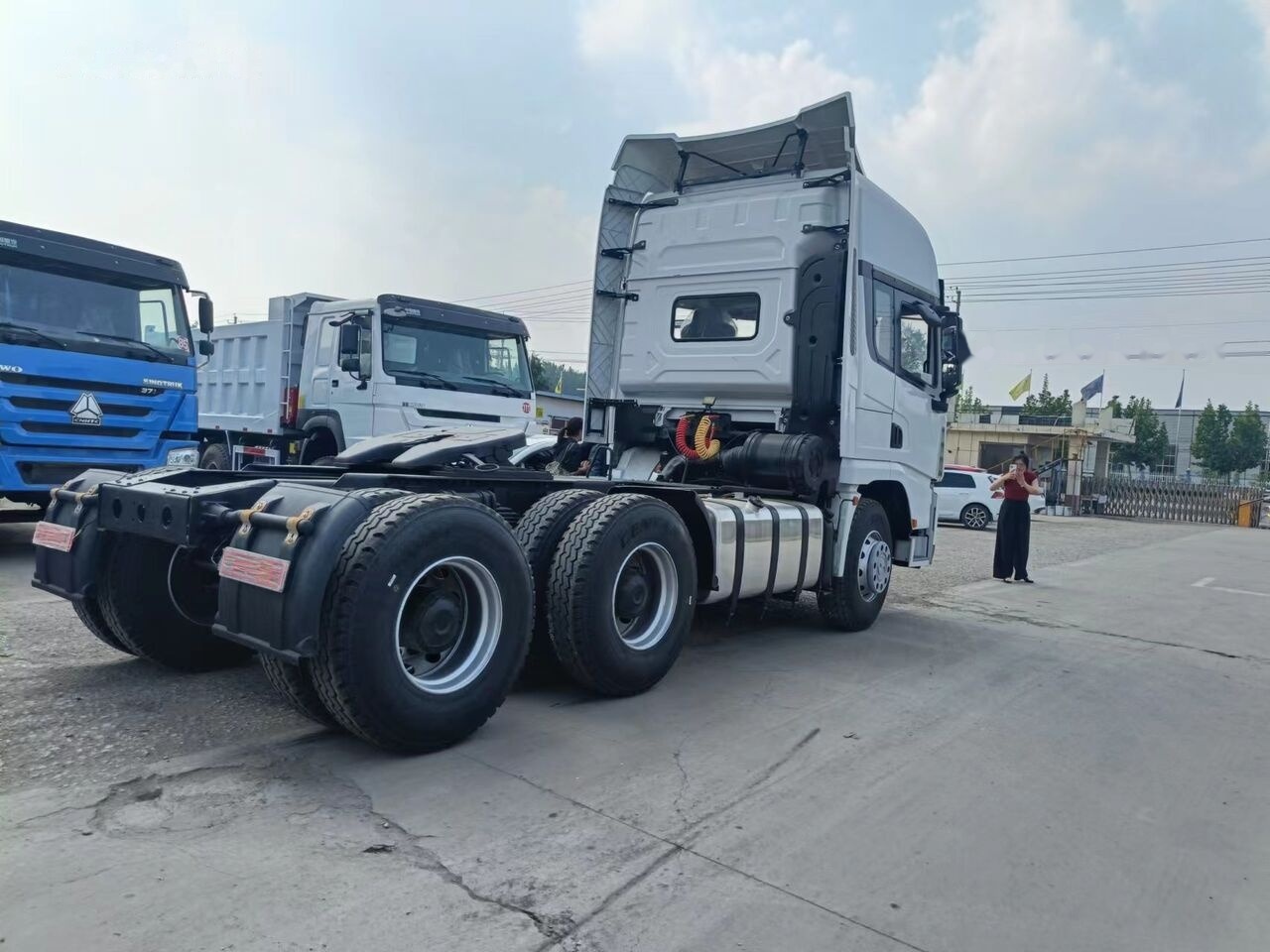 Tractor Shacman X3000: foto 6 Tractor Shacman X3000: foto 6