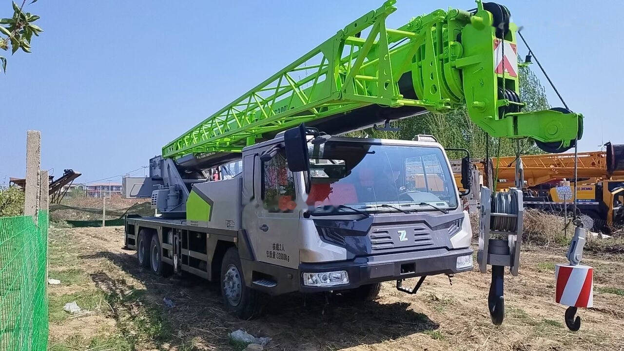 Zoomlion ZTC300V - Grua móvel: foto 1 Zoomlion ZTC300V - Grua móvel: foto 1