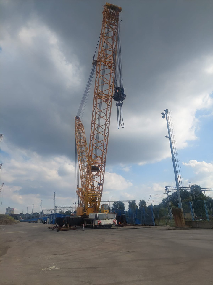 DEMAG TC 3300 - Grua móvel: foto 1 DEMAG TC 3300 - Grua móvel: foto 1