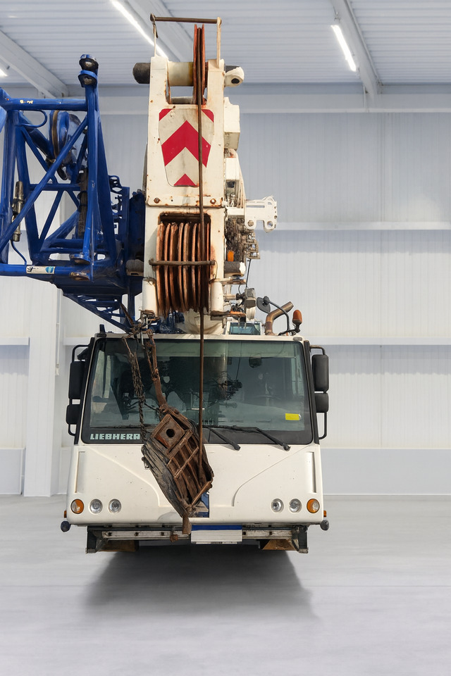 LIEBHERR LTM 1070 - Grua móvel: foto 1 LIEBHERR LTM 1070 - Grua móvel: foto 1