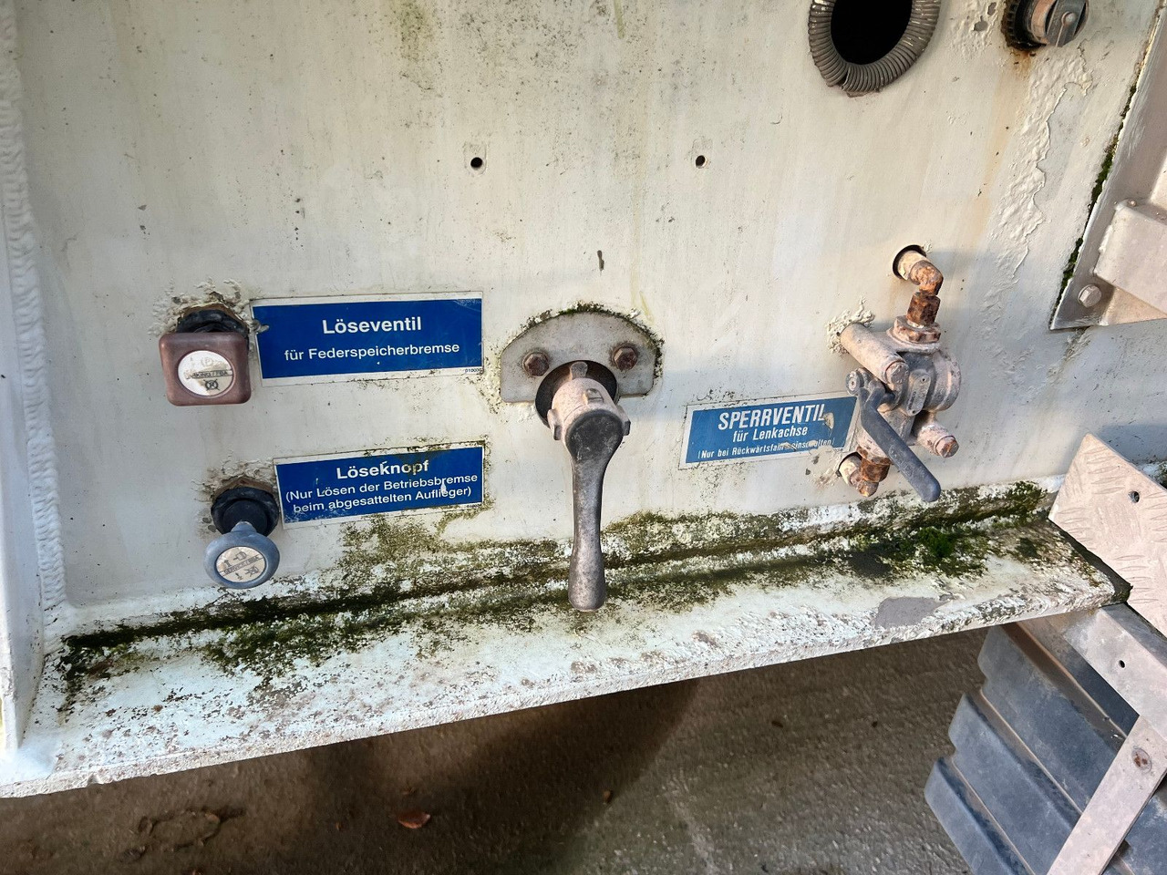 Feldbinder EUT 46,3 - Semi-reboque silo: foto 2 Feldbinder EUT 46,3 - Semi-reboque silo: foto 2