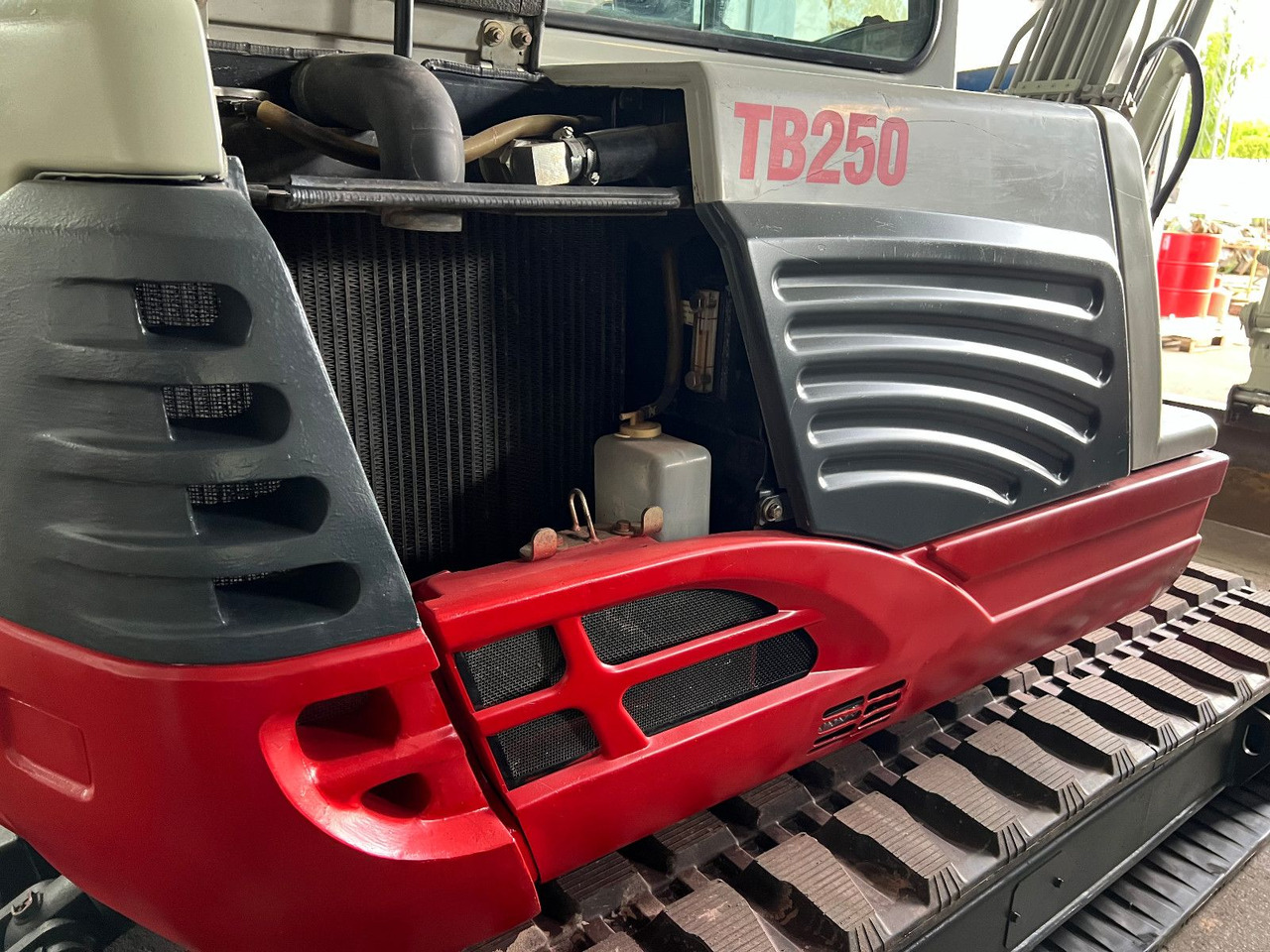 Takeuchi TB 250 V4 - Mini escavadeira: foto 5 Takeuchi TB 250 V4 - Mini escavadeira: foto 5