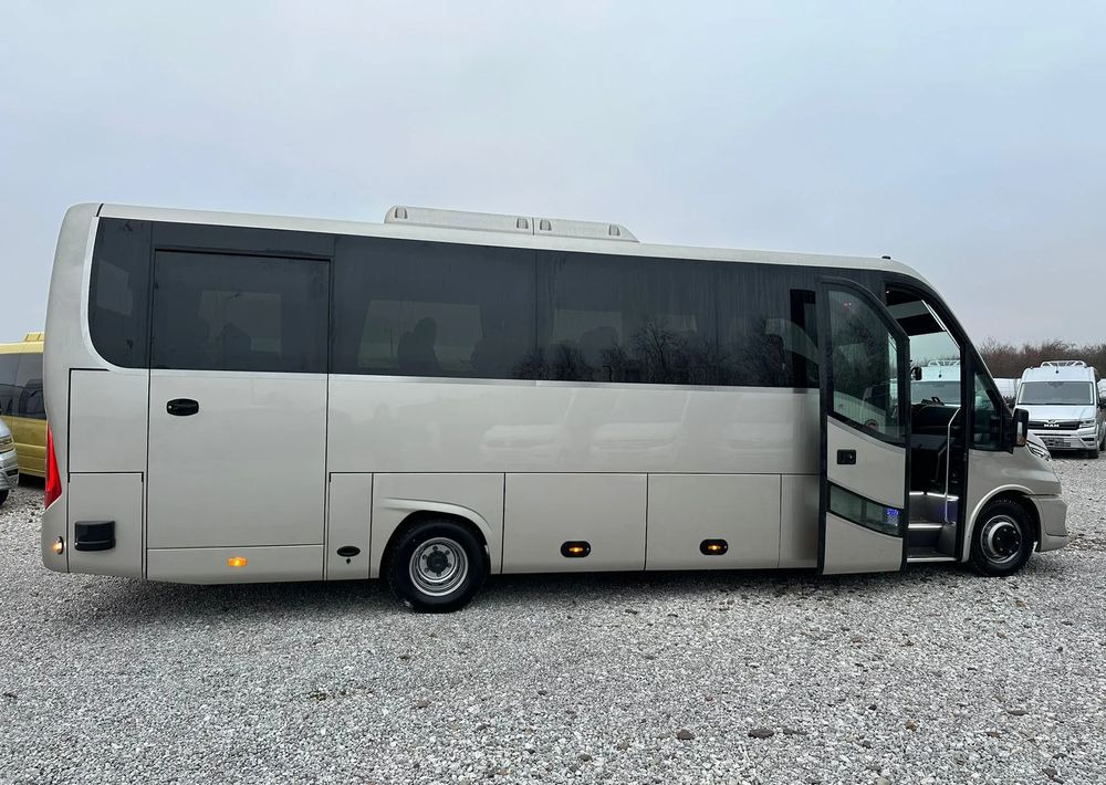 Iveco Daily - Minibus, Furgão de passageiros: foto 2 Iveco Daily - Minibus, Furgão de passageiros: foto 2