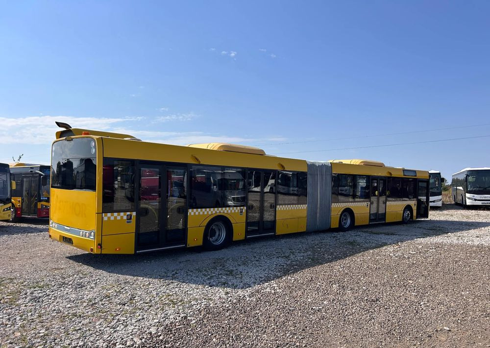 Solaris URBINO 18LE - Autocarro articulado: foto 4 Solaris URBINO 18LE - Autocarro articulado: foto 4