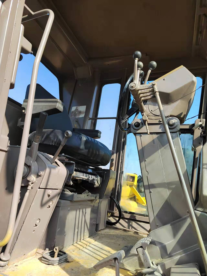 CATERPILLAR 140H - Motoniveladora: foto 5 CATERPILLAR 140H - Motoniveladora: foto 5