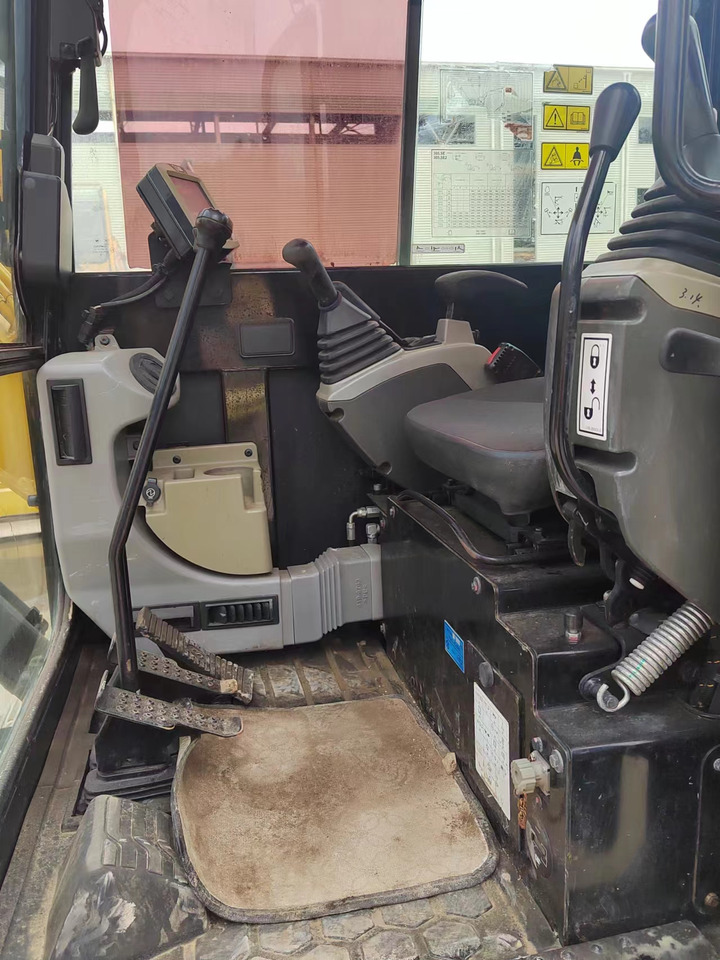 CATERPILLAR 305.5E2 - Mini escavadeira: foto 4 CATERPILLAR 305.5E2 - Mini escavadeira: foto 4