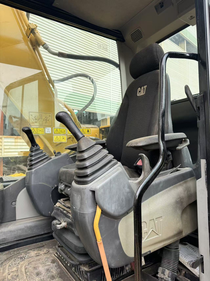 CATERPILLAR 315D2 - Escavadora de rastos: foto 5 CATERPILLAR 315D2 - Escavadora de rastos: foto 5