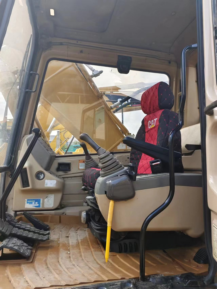 CATERPILLAR 320BL - Escavadora de rastos: foto 3 CATERPILLAR 320BL - Escavadora de rastos: foto 3