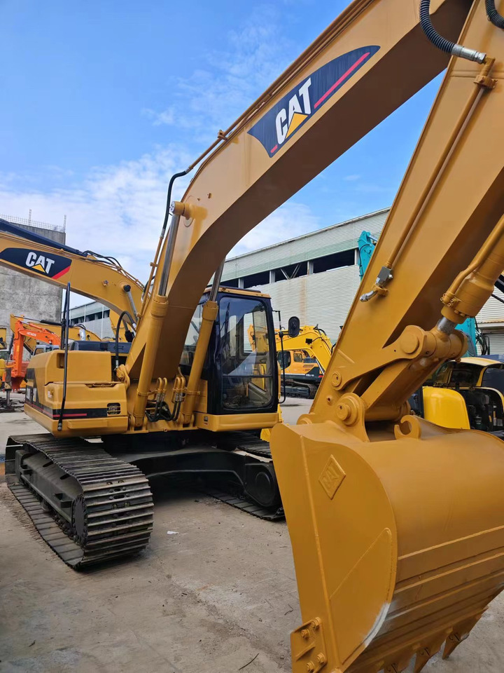 CATERPILLAR 320BL - Escavadora de rastos: foto 4 CATERPILLAR 320BL - Escavadora de rastos: foto 4