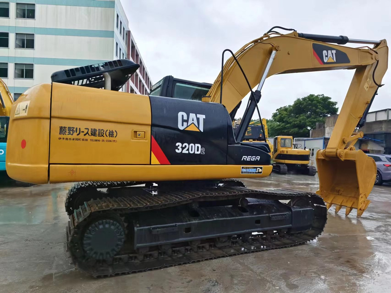 CATERPILLAR 320D2 CAT - Escavadora de rastos: foto 1 CATERPILLAR 320D2 CAT - Escavadora de rastos: foto 1