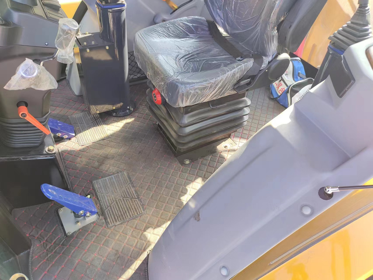 Retroescavadeira CATERPILLAR 420F: foto 7 Retroescavadeira CATERPILLAR 420F: foto 7