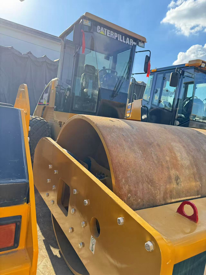 CATERPILLAR CS683E - Compactador de asfalto: foto 3 CATERPILLAR CS683E - Compactador de asfalto: foto 3