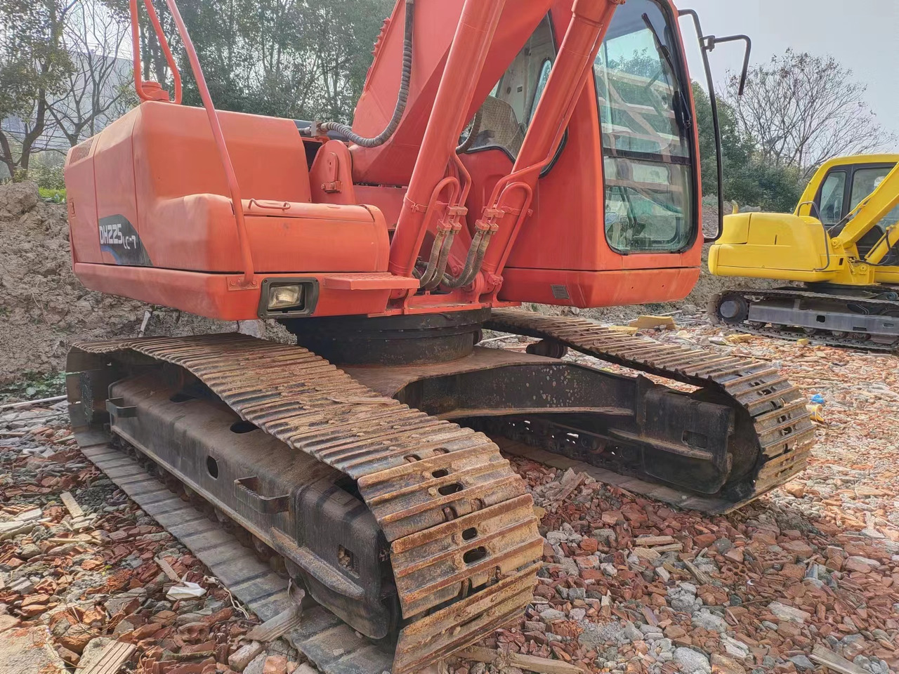 DOOSAN DH225LC-7 - Escavadora de rastos: foto 3 DOOSAN DH225LC-7 - Escavadora de rastos: foto 3
