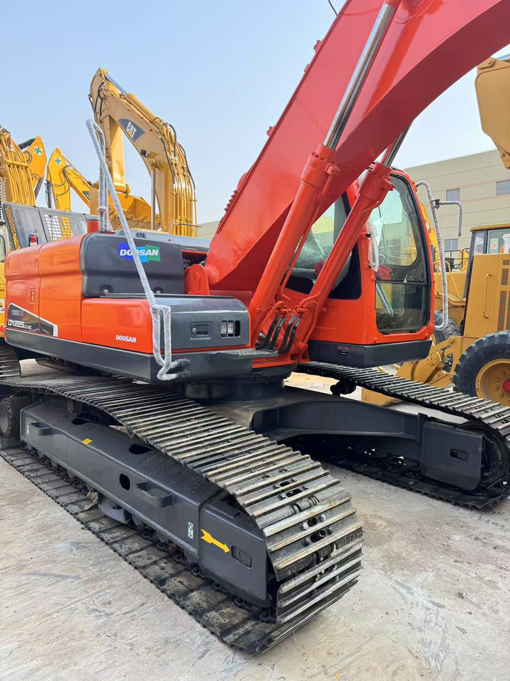 DOOSAN DX225 - Escavadora de rastos: foto 2 DOOSAN DX225 - Escavadora de rastos: foto 2