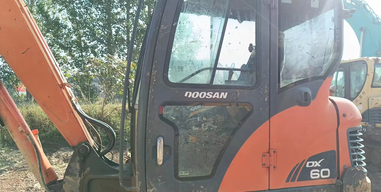 DOOSAN dx60 - Mini escavadeira: foto 5 DOOSAN dx60 - Mini escavadeira: foto 5