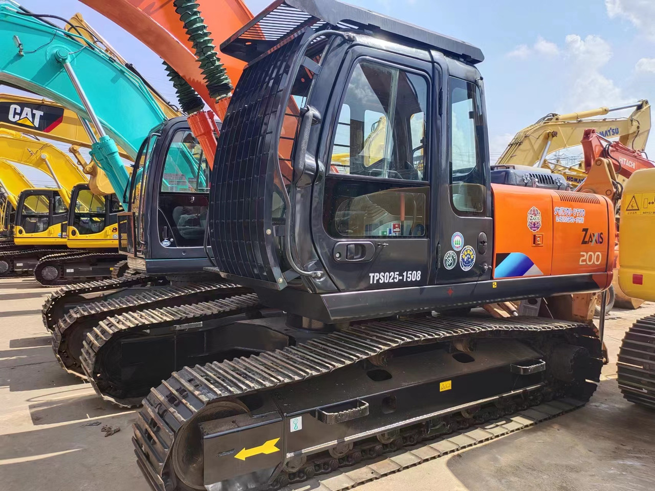 HITACHI ZX200 - Escavadora de rastos: foto 1 HITACHI ZX200 - Escavadora de rastos: foto 1