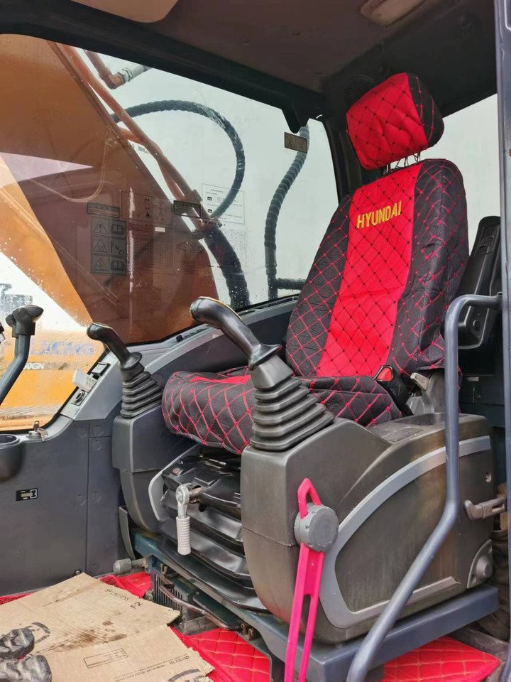 HYUNDAI 305LC-9T - Escavadora de rastos: foto 4 HYUNDAI 305LC-9T - Escavadora de rastos: foto 4