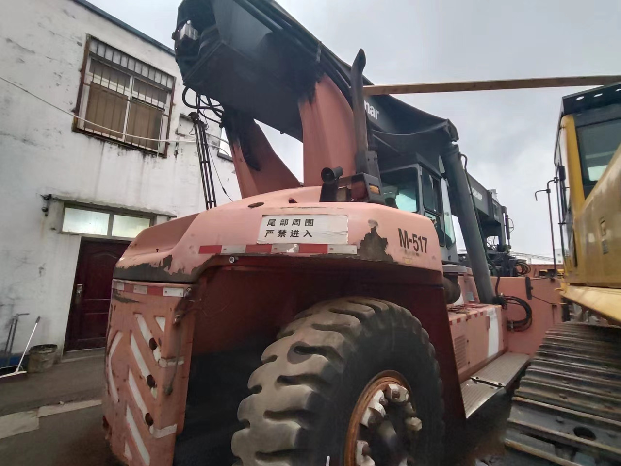 KARMAL DRF450 - Reachstacker porta contentores: foto 5 KARMAL DRF450 - Reachstacker porta contentores: foto 5