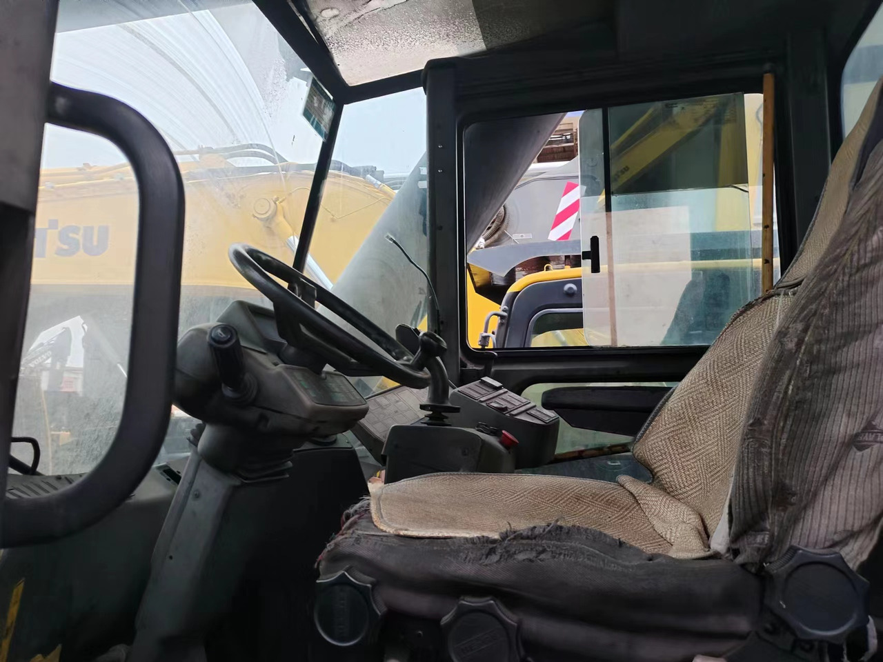 KARMAL DRF450 - Reachstacker porta contentores: foto 4 KARMAL DRF450 - Reachstacker porta contentores: foto 4